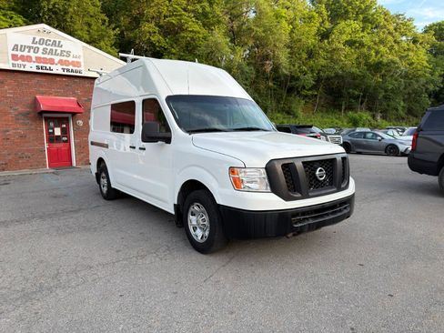 Used 2018 Nissan NV 2500 SV w/ Navigation Package RWD image 3