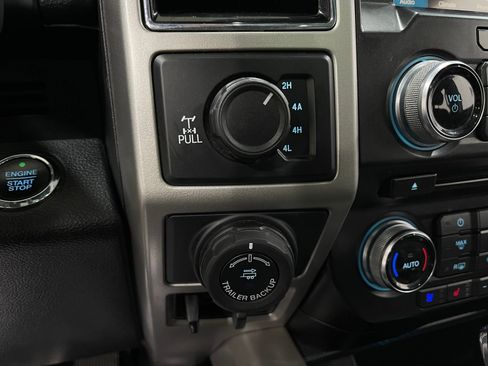 Used 2018 Ford F150 Lariat w/ Equipment Group 502A Luxury image 30