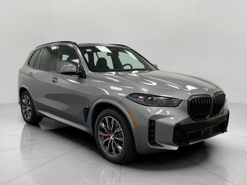 New 2026 BMW X5 xDrive40i w/ M Sport Package AWD/4WD image 1