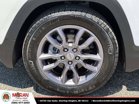 Certified 2023 GMC Terrain SLT FWD image 8