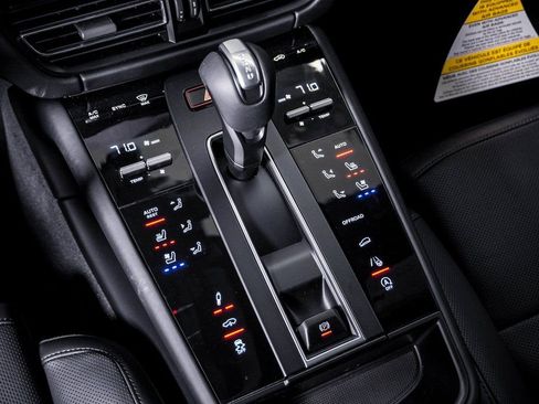 New 2026 Porsche Macan S image 24