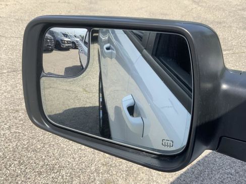 Used 2022 RAM 1500 Big Horn AWD/4WD image 12