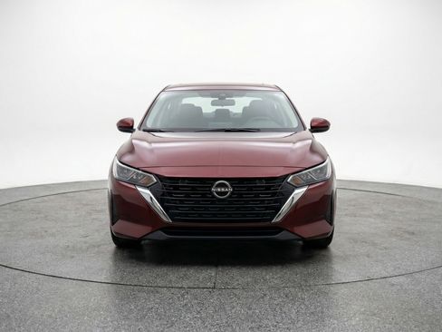 Used 2025 Nissan Sentra SV image 2