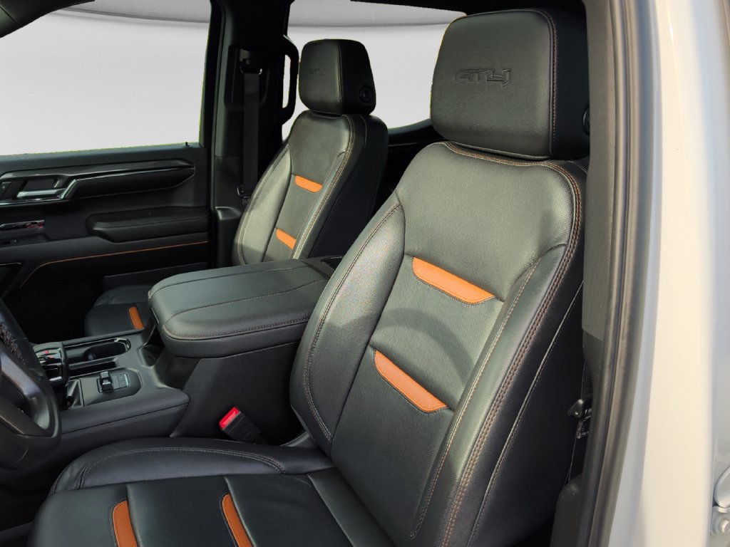 Used 2024 GMC Sierra 1500 AT4 w/ Technology Package AWD/4WD image 17