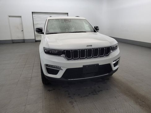 Used 2023 Jeep Grand Cherokee Limited image 14