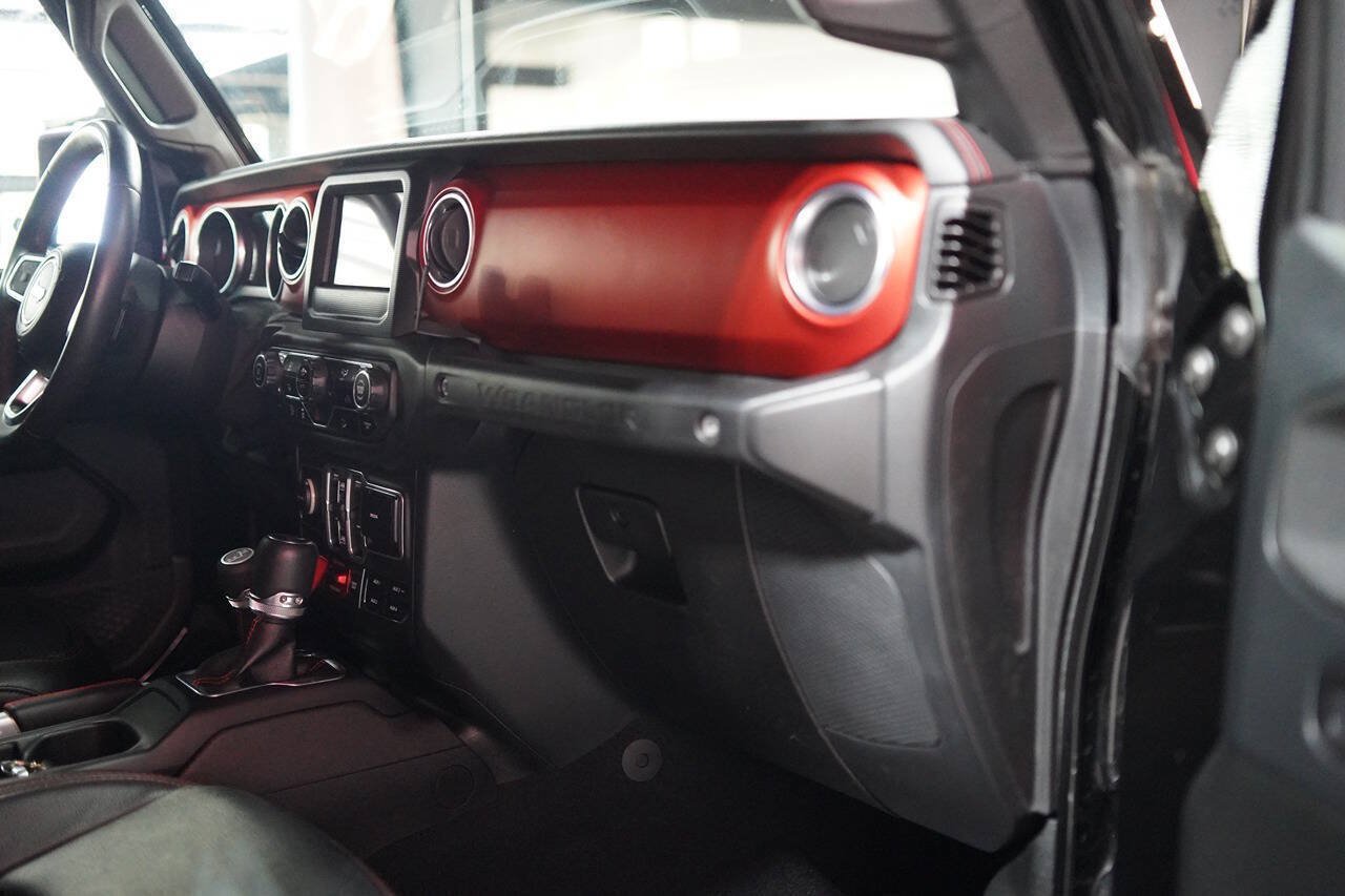 Used 2018 Jeep Wrangler Unlimited Rubicon AWD/4WD image 97