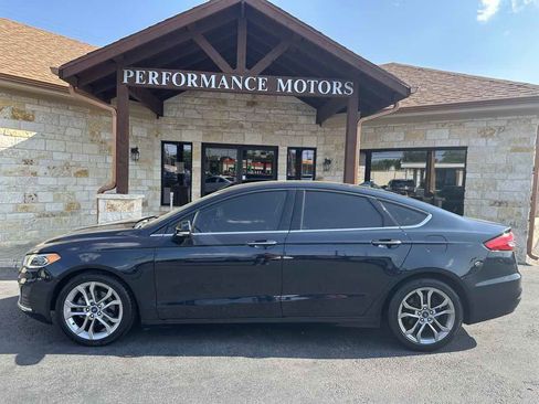 Used 2020 Ford Fusion SEL image 2