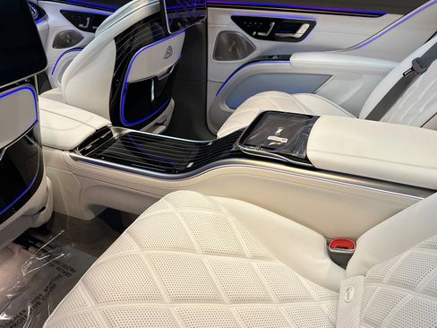 New 2025 Mercedes-Benz Maybach EQS 680 4MATIC image 22