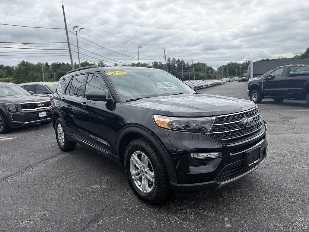 Certified 2023 Ford Explorer XLT w/ Equipment Group 202A AWD/4WD image 10