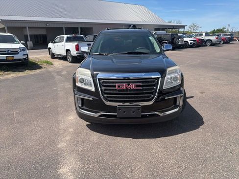Used 2017 GMC Terrain SLE w/ Chrome Edition AWD/4WD image 2