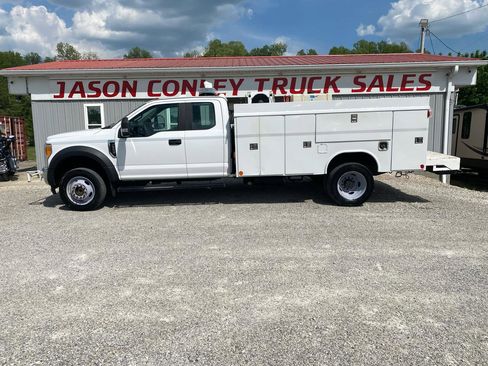Used 2017 Ford F550 4x4 SuperCab Super Duty image 1
