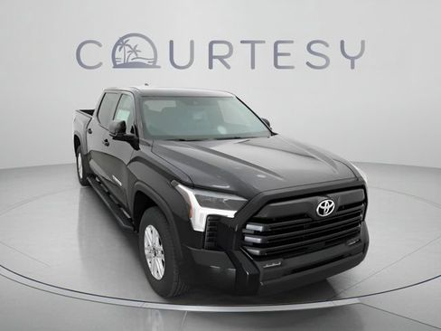 Used 2025 Toyota Tundra SR5 w/ SR5 Convenience Package RWD image 23