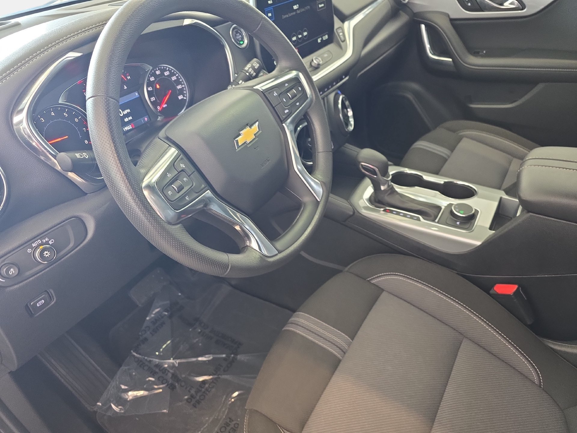 Used 2025 Chevrolet Blazer LT FWD image 15