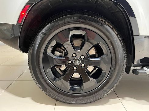 Used 2022 Land Rover Defender 110 X-Dynamic SE AWD/4WD image 20
