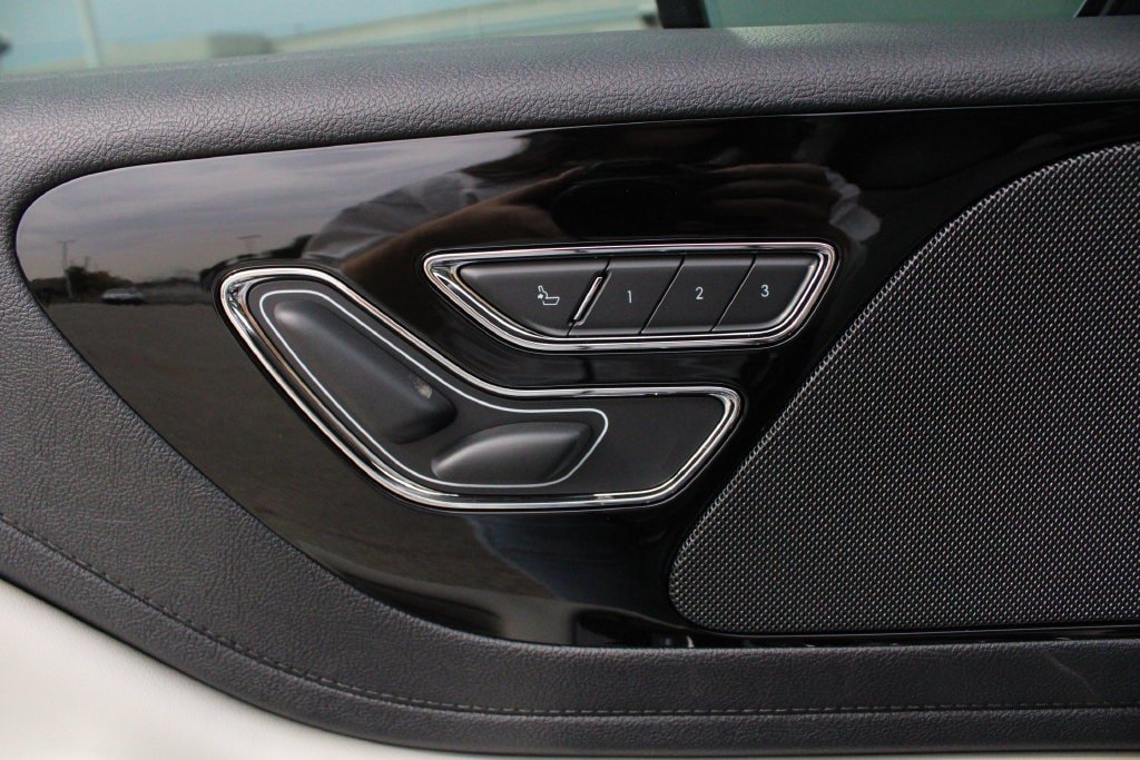 New 2027 Lincoln Aviator AWD image 3
