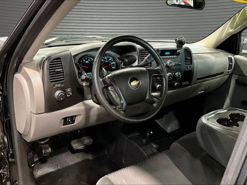 Used 2014 Chevrolet Silverado 2500 W/T w/ Snow Plow Prep Package AWD/4WD image 14