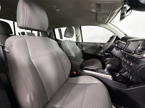 Certified 2023 Toyota Tacoma SR5 AWD/4WD image 37