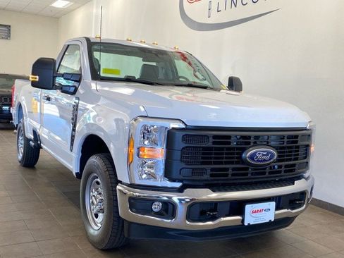 New 2026 Ford F250 XL w/ XL Chrome Package image 2