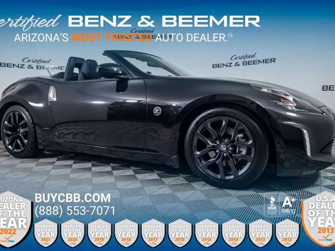 Used 2018 Nissan 370Z Touring image 1