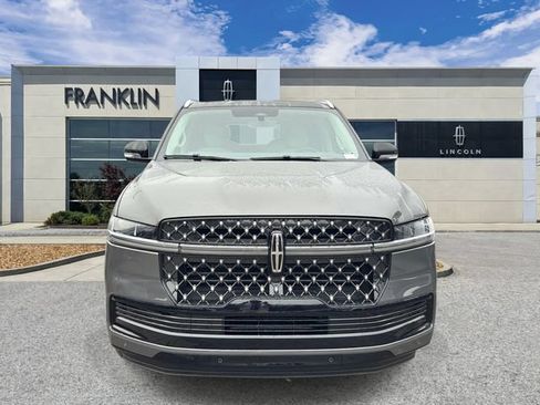 New 2026 Lincoln Navigator Black Label AWD/4WD image 2