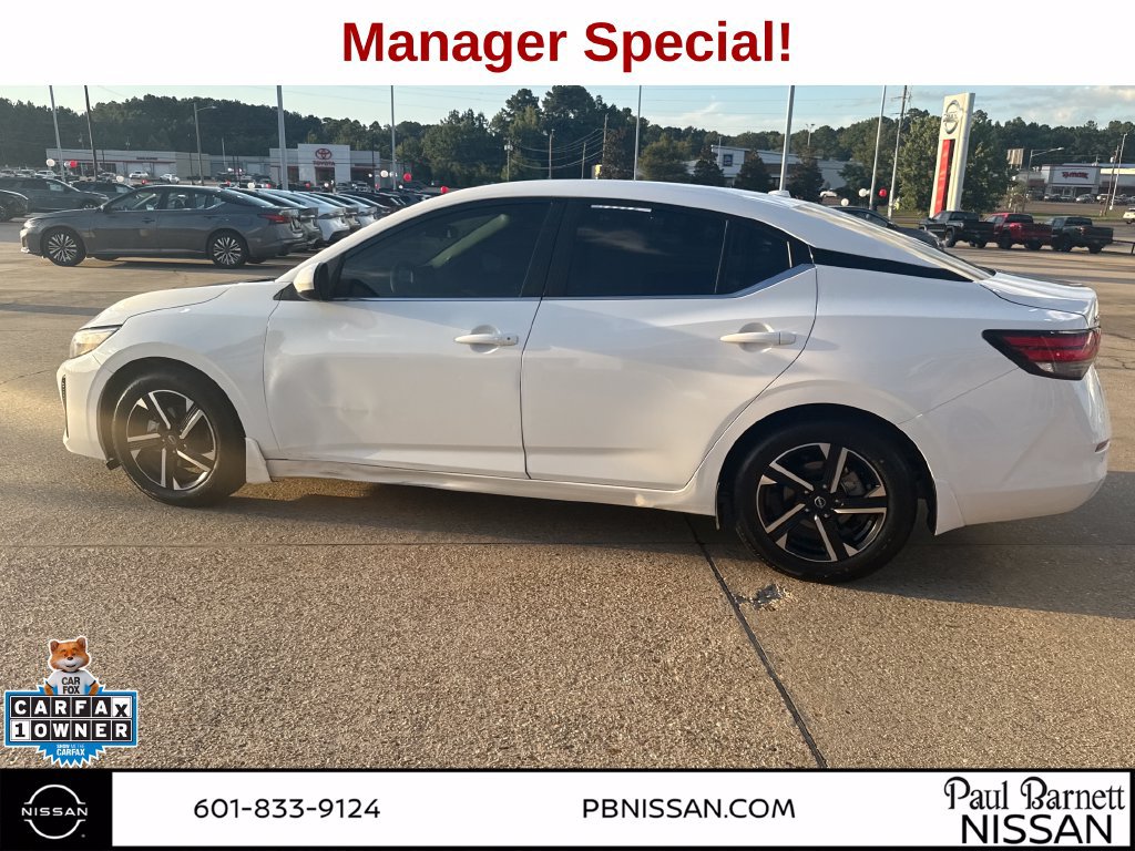Used 2024 Nissan Sentra SV FWD image 11
