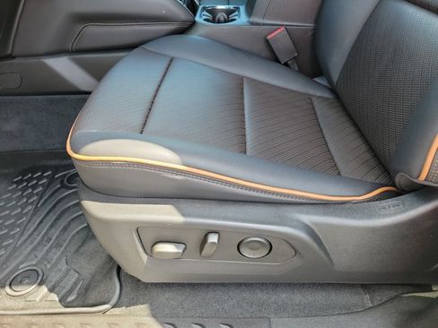 Used 2023 GMC Canyon AT4 w/ AT4 Premium Package AWD/4WD image 14