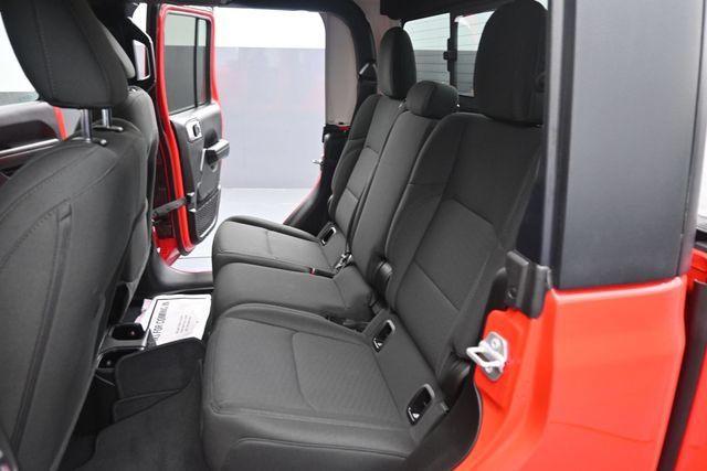 Used 2022 Jeep Gladiator Sport AWD/4WD image 10