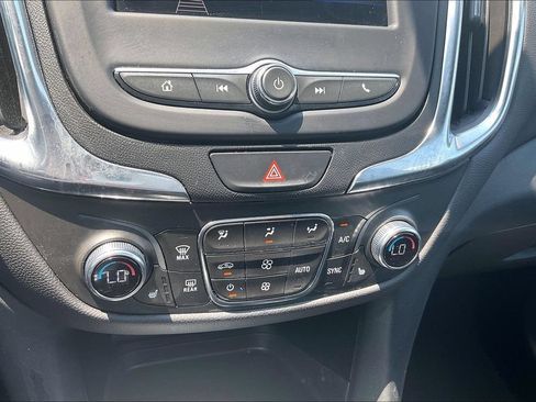 Used 2021 Chevrolet Equinox LT w/ Driver Convenience Package FWD image 15
