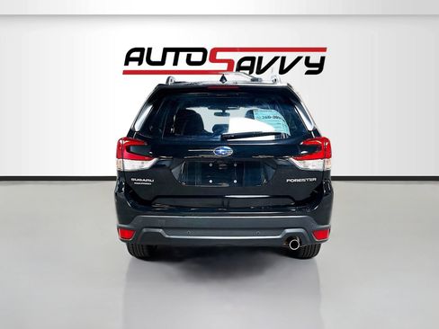 Used 2023 Subaru Forester Limited AWD/4WD image 6