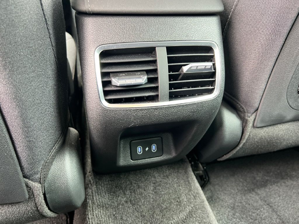Used 2025 Hyundai Sonata SEL FWD image 22