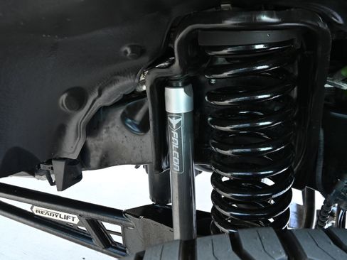 Used 2025 Ford F250 Platinum image 12