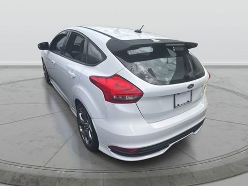 Used 2015 Ford Focus ST FWD image 4