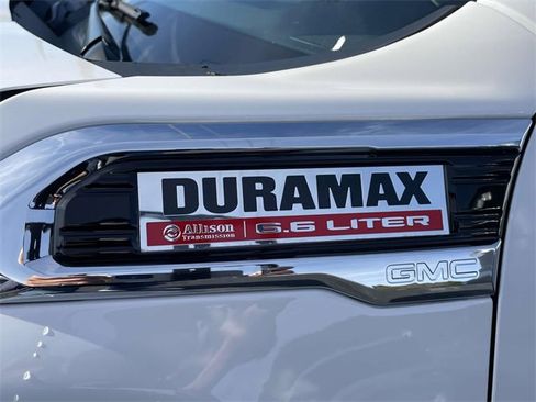 Certified 2022 GMC Sierra 2500 Denali w/ Denali Ultimate Package image 9