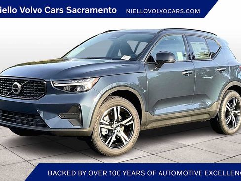 New 2026 Volvo XC40 B4 Core w/ Climate Package image 1