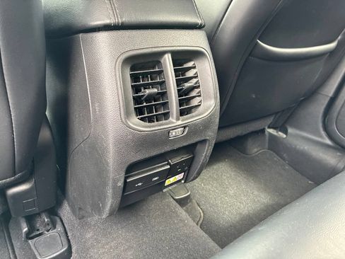 Used 2019 Jeep Cherokee Limited AWD/4WD image 51