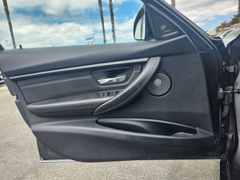 Used 2015 BMW M3 RWD image 19