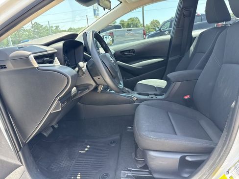Used 2023 Toyota Corolla LE FWD image 12
