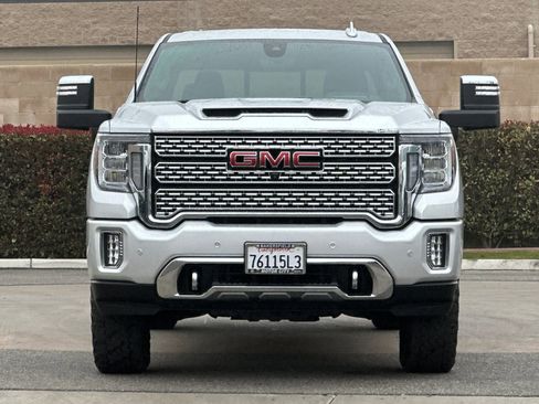 Used 2022 GMC Sierra 3500 Denali w/ Technology Package image 9