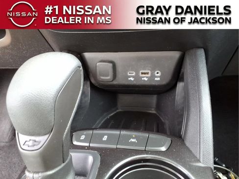 Used 2023 Chevrolet TrailBlazer LS FWD image 18
