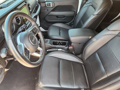 Used 2021 Jeep Wrangler Unlimited Sahara w/ Cold Weather Group AWD/4WD image 22
