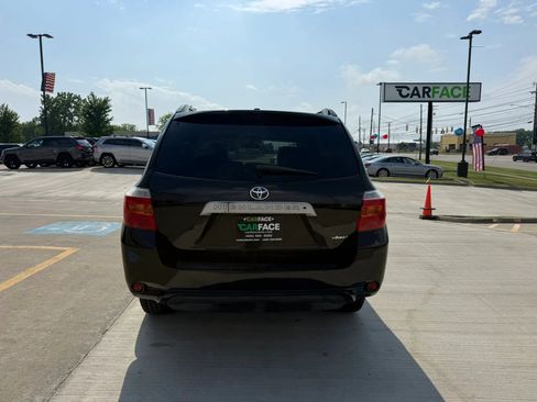 Used 2010 Toyota Highlander SE AWD/4WD image 10