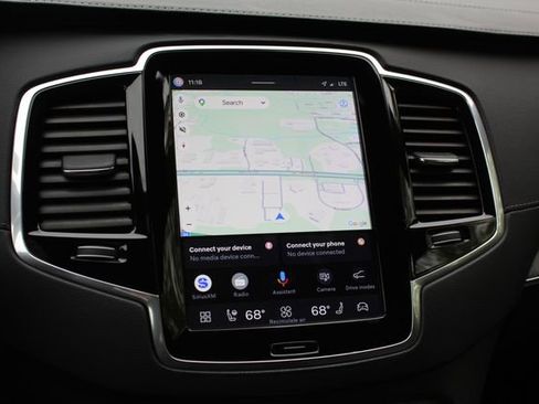 Certified 2023 Volvo XC90 T8 Ultimate AWD/4WD image 23