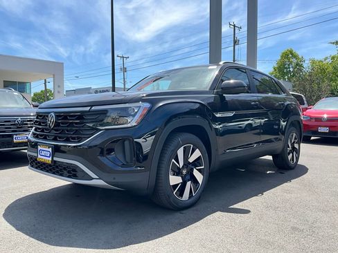New 2025 Volkswagen Atlas Cross Sport SE image 4