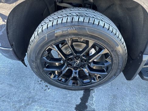 Used 2023 Chevrolet Silverado 1500 High Country w/ High Country Premium Package image 10