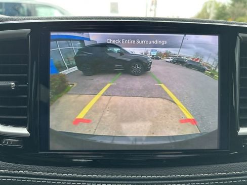 Used 2024 Chrysler Pacifica Touring-L AWD/4WD image 25