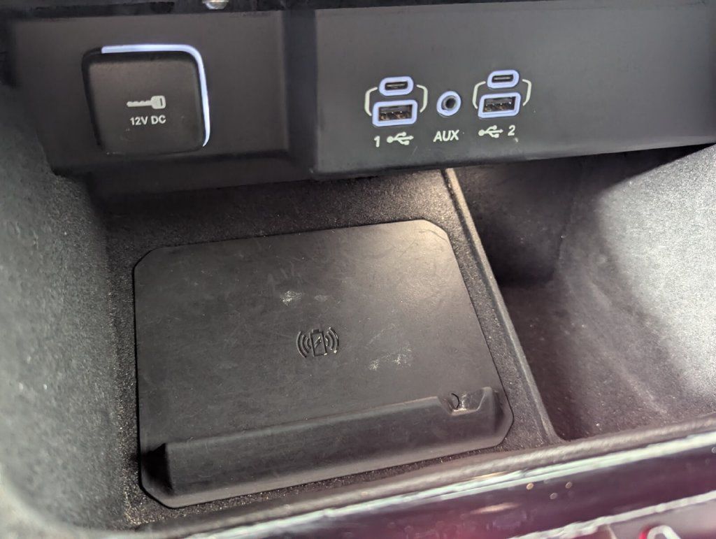 Used 2024 Jeep Wagoneer Series II w/ Flexible Seating Group RWD image 23
