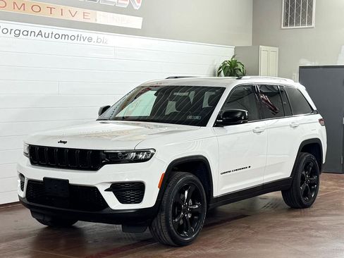 Used 2022 Jeep Grand Cherokee Altitude image 7