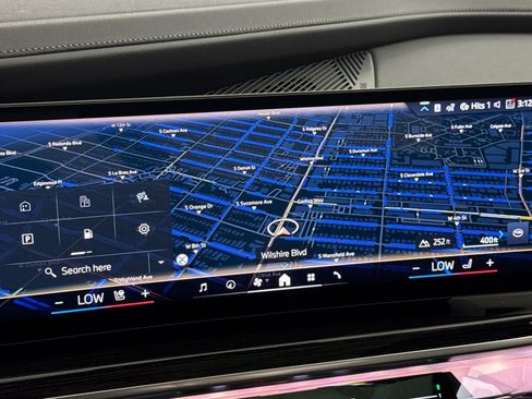 New 2026 BMW 750e xDrive w/ Premium Package AWD/4WD image 23