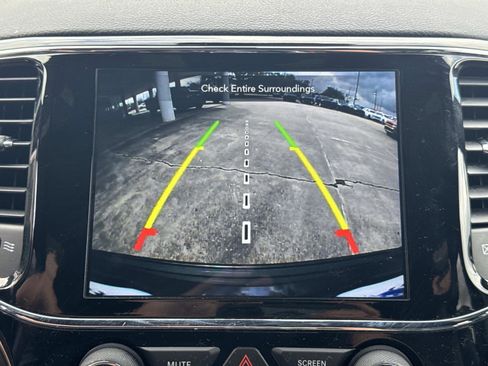 Used 2021 Jeep Grand Cherokee Laredo X image 26