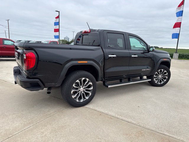 Used 2024 GMC Canyon Denali AWD/4WD image 8